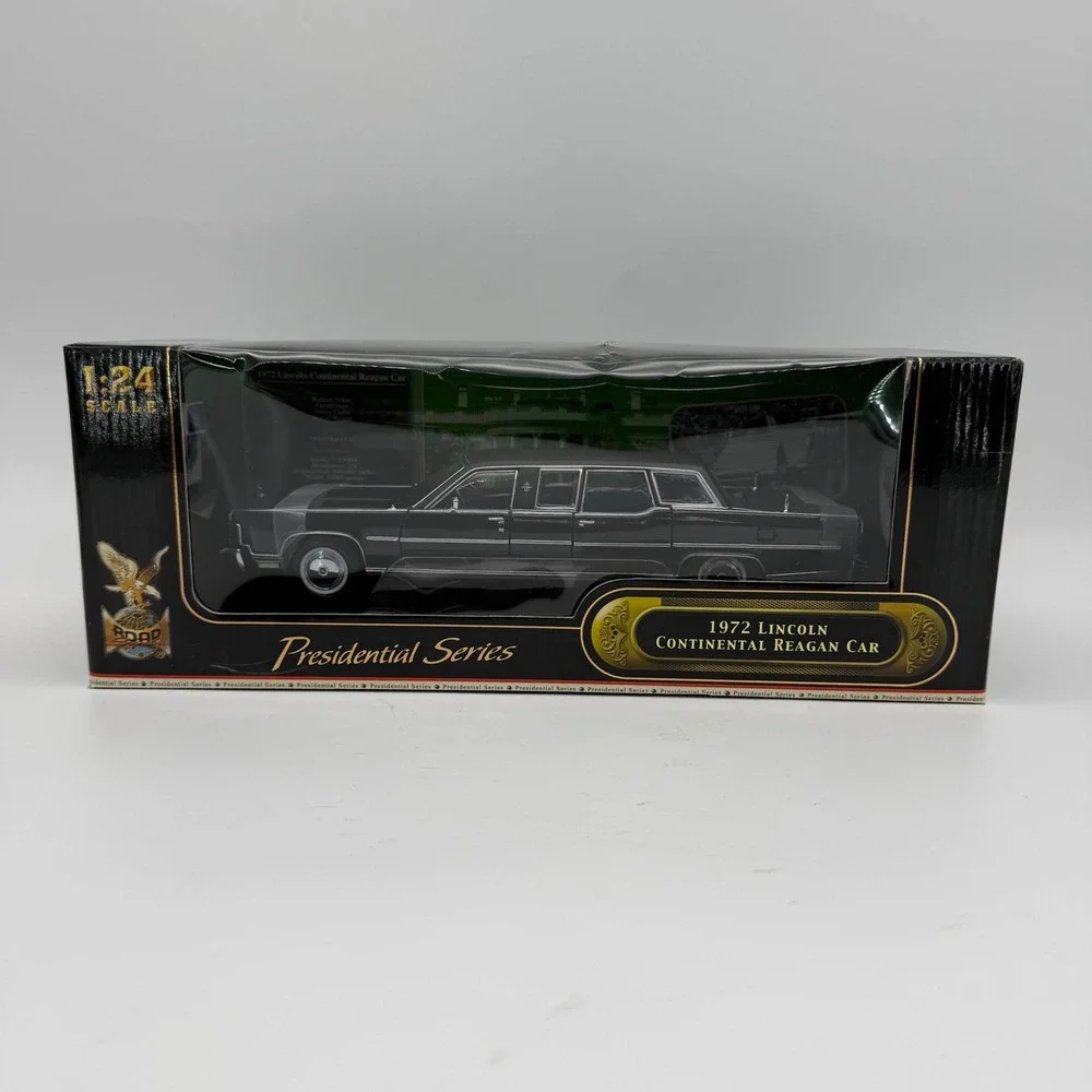 YAT MING Road Signature Presidential Series 1972 Lincoln Continental Reagan Car